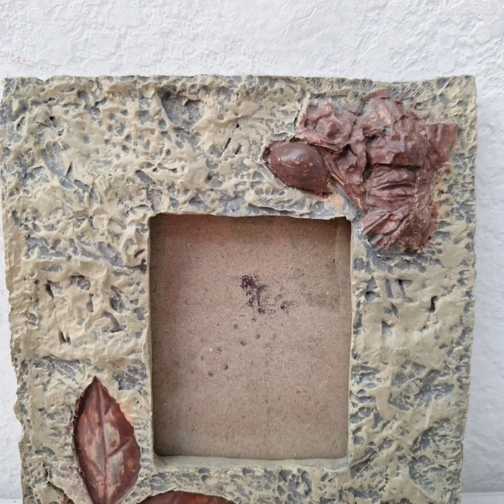 Vintage Photo Frame Faux Cracked Look Stone Leaves Nature 4 x 4.5 Table Top